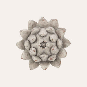 Bocciolo Decorativo Medio con Base Quadra in Resina H30x20 cm – Stile Shabby Chic