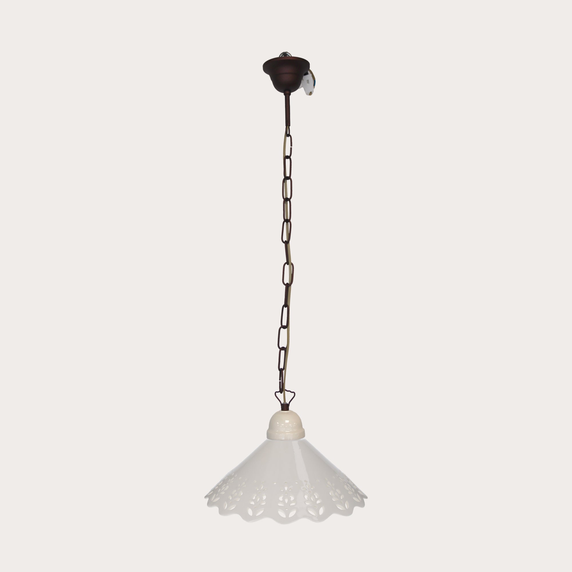 Lampadario Rustico in Ceramica Bianca con Catena in Ottone Ø 30 cm