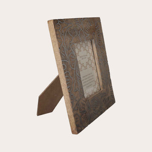 Cornice Portafoto Intagliata in Legno con Motivazione Floreale