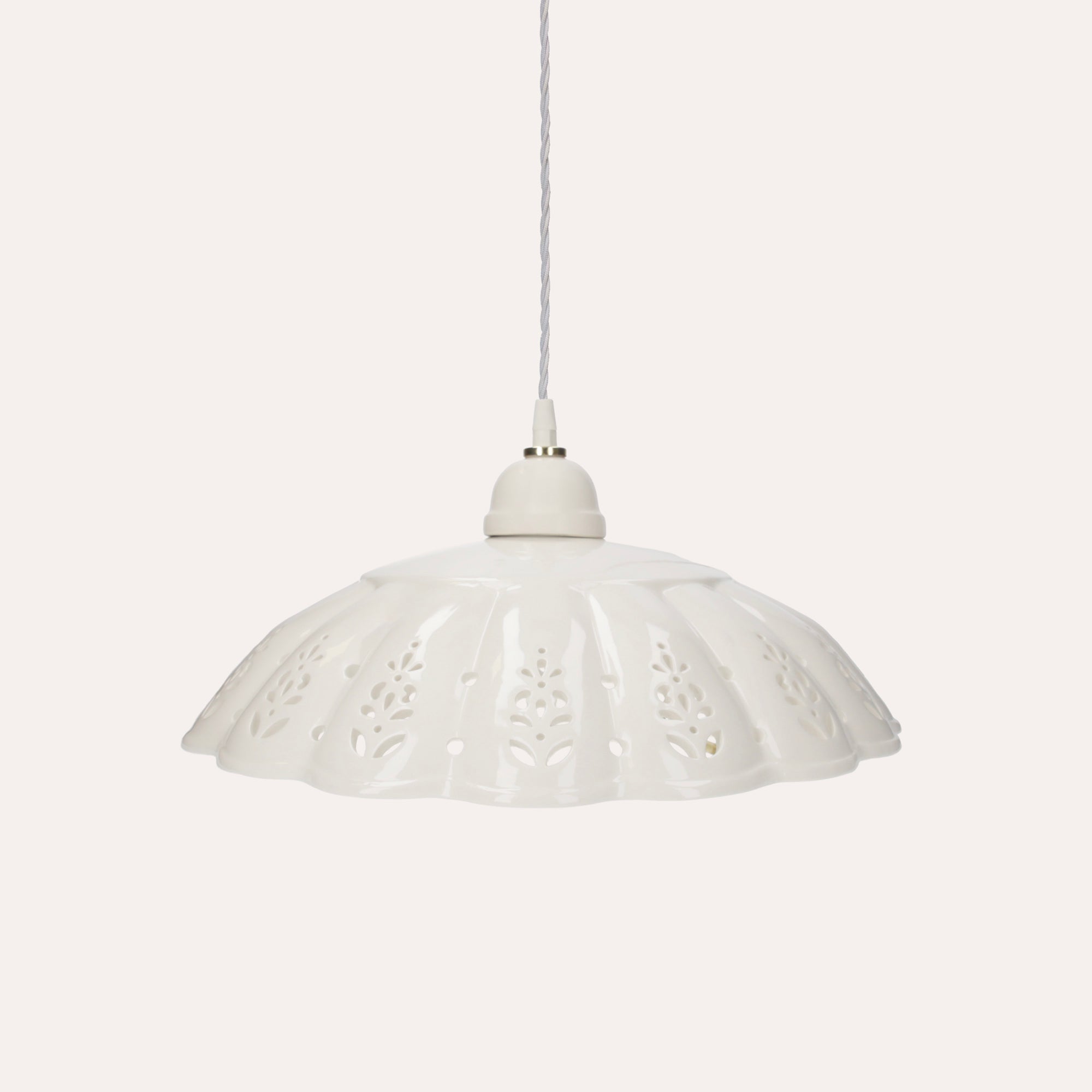 Lampadario Rustico in Ceramica Bianca Traforata Ø 42 cm