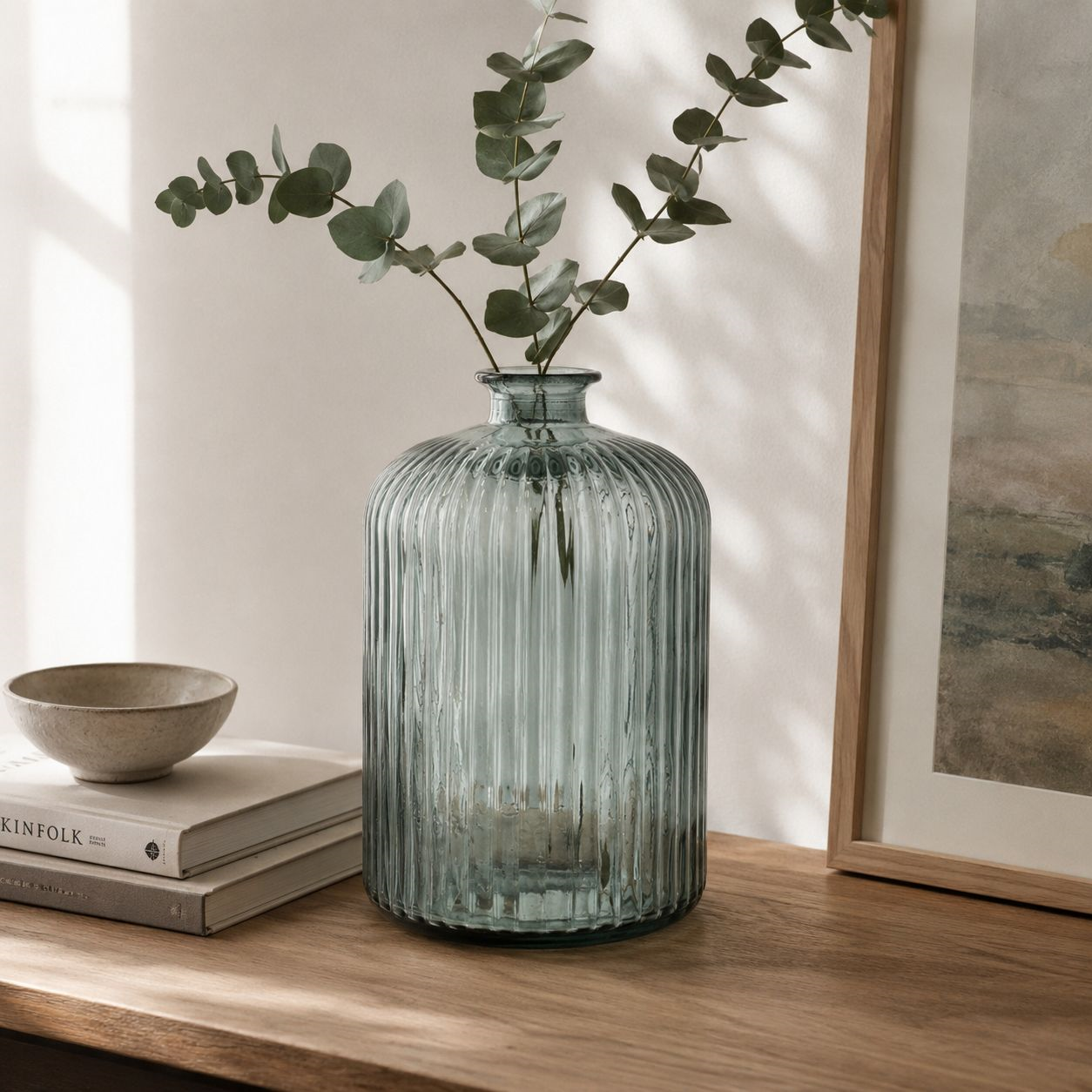Bottiglia Decorativa Rigata in Vetro di Riciclo Acquamarina – H.23xØ14 cm
