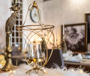 Candelabro Decorativo a Forma di Pappagallo in Metallo Oro H50 cm – Design Elegante e Originale