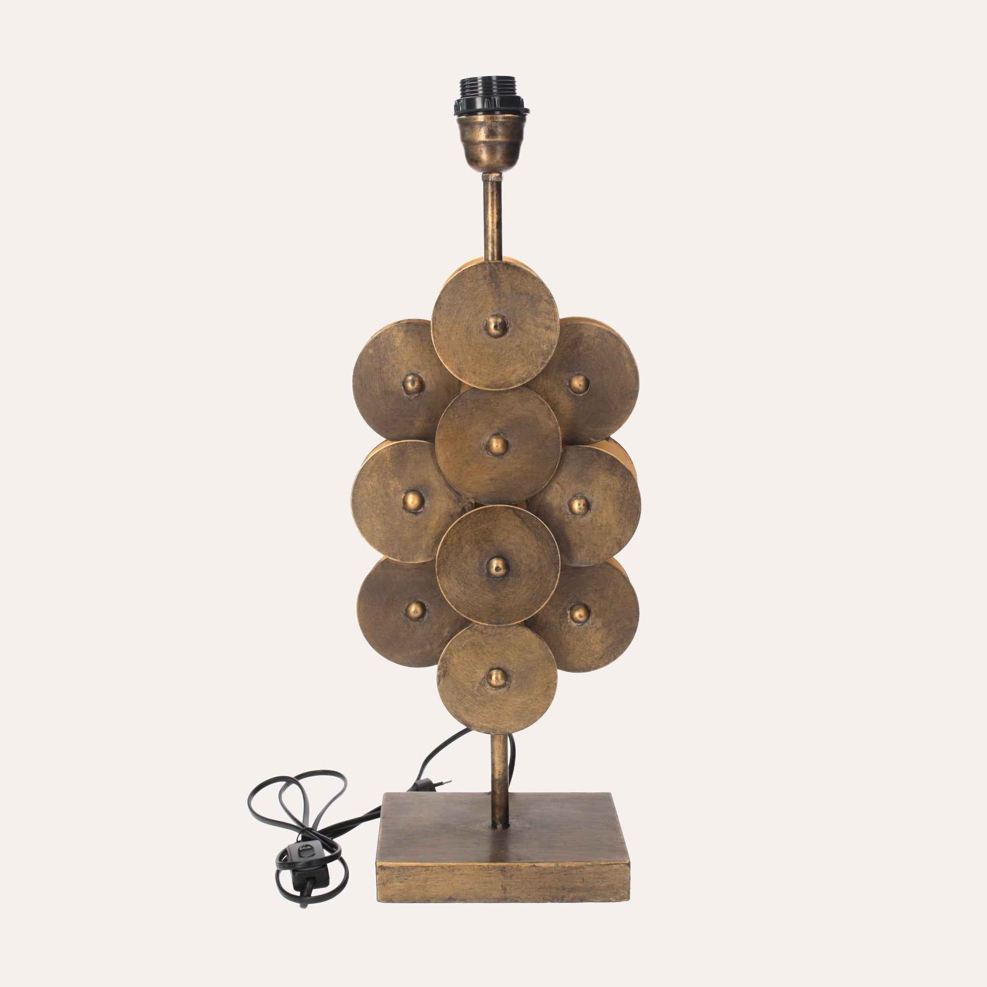 Lampada Decorativa Moderna con Scudi Tondeggianti – Design Raffinato per Interni