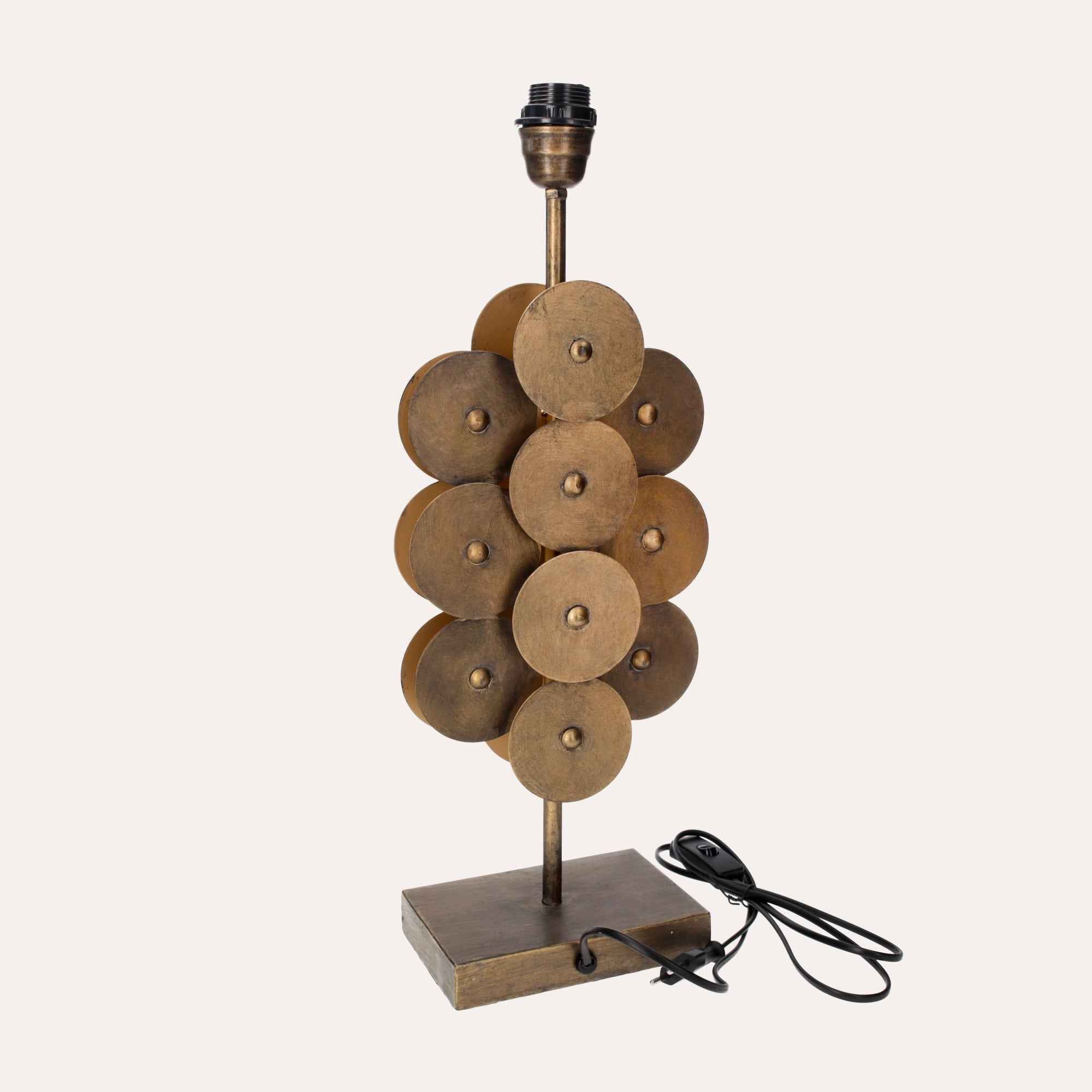 Lampada Decorativa Moderna con Scudi Tondeggianti – Design Raffinato per Interni