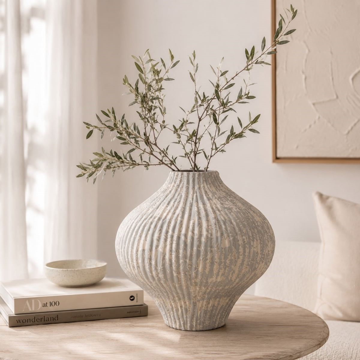 Ceramic vase with white and gray Ribs